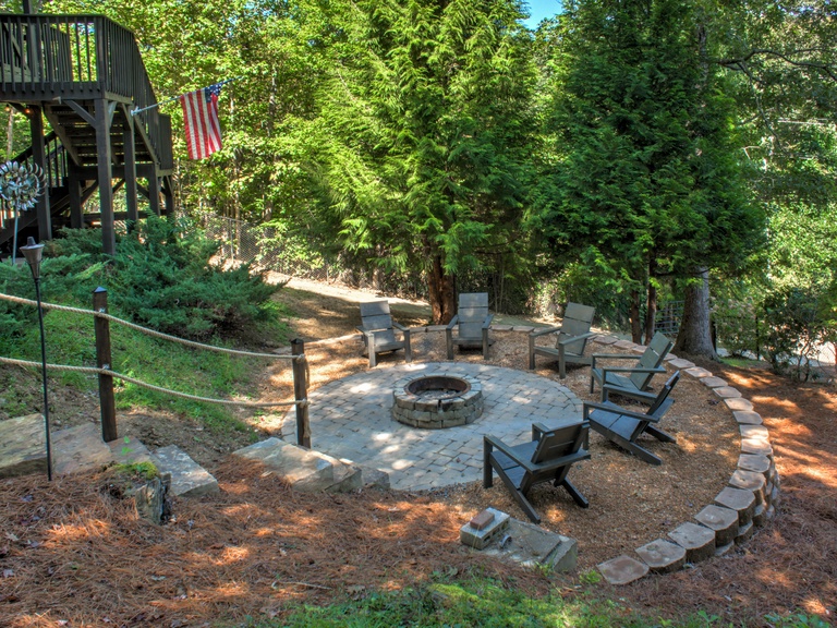 Little Bit Log Cabin