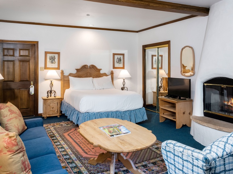 Mountain View Studio with Kitchen 3