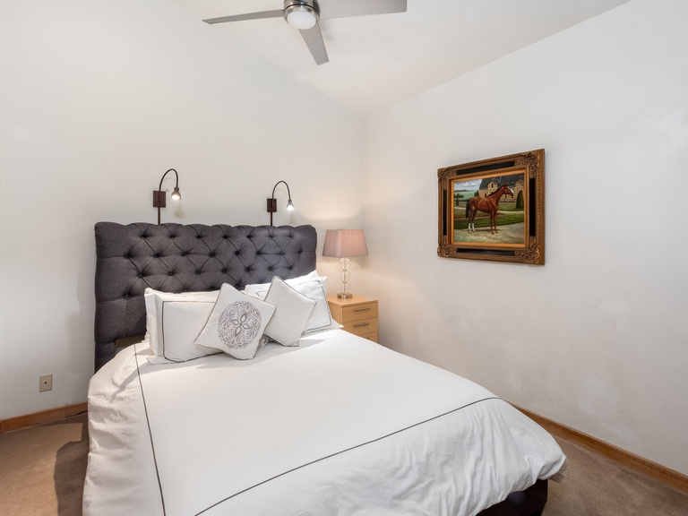 Vail Center Place | 4 5