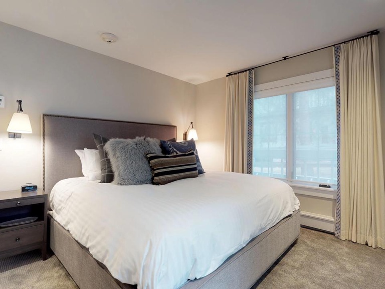 Chateau Christian | 120 3