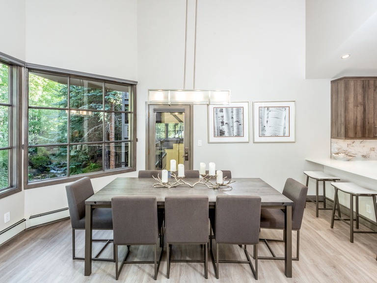 Vail Center Place | 3 2