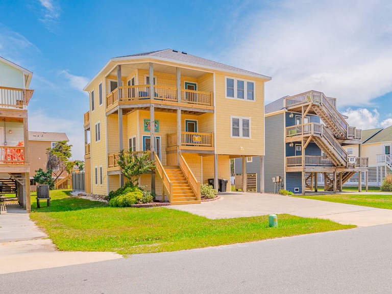 Featured Property 643 | The Tropics