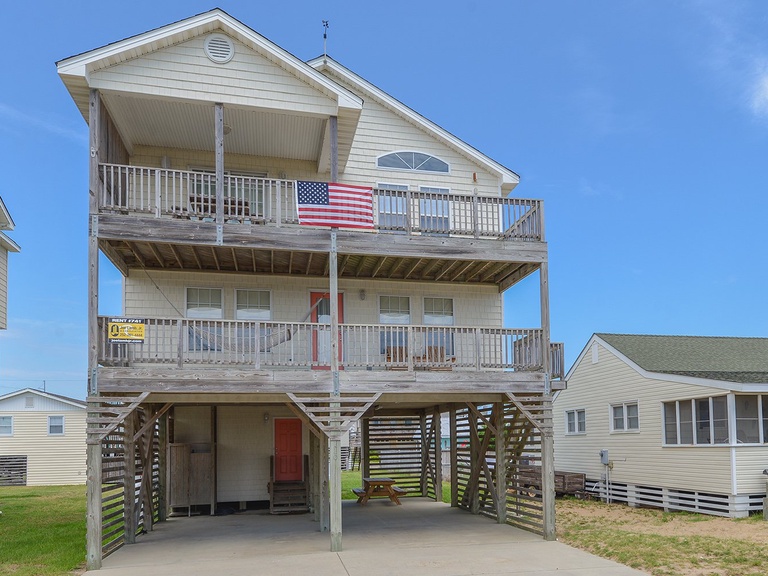 Featured Property 741 | Flip Flop Livin