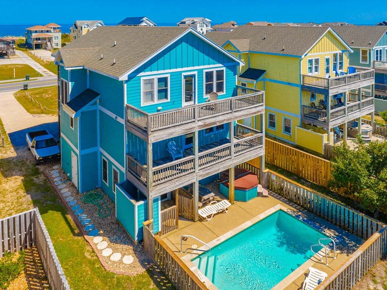 Featured Property 332 | Salty Daze