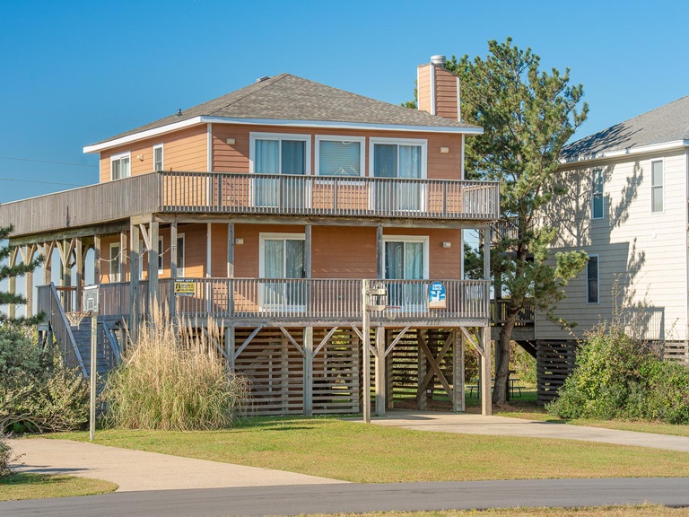 Featured Property 273 | Llama Beach