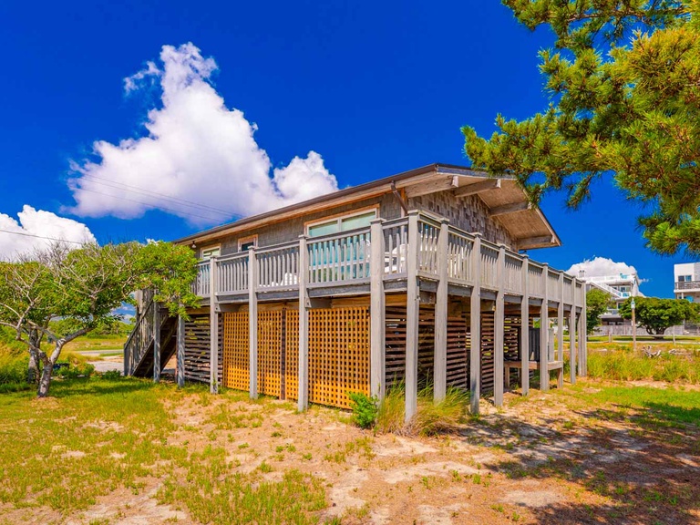 Featured Property 808 | Rogues Harbor