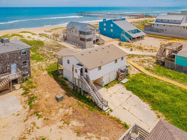 Featured Property 738 | Acree Beach House