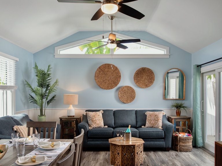 QUEEN OF LOUISA @ DUVAL Home in Old Town and Private Pool + LAST KEY SERVICES: vacation rental in Key West, Key West and Florida Keys
