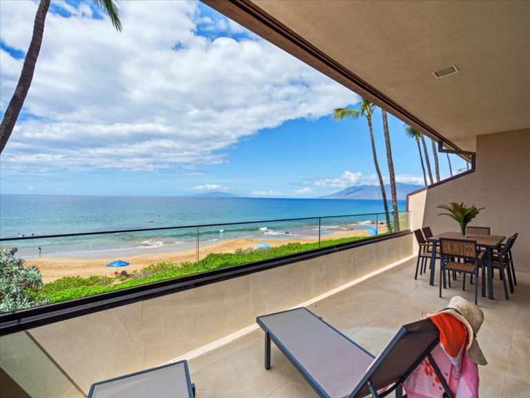 Makena Surf B201 Beachfront Resort