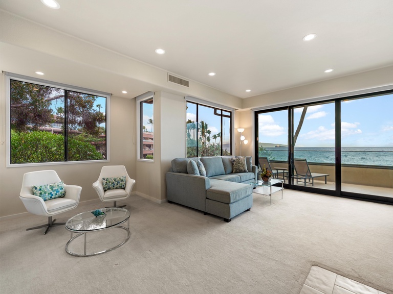 Makena Surf B201 Beachfront Resort 2