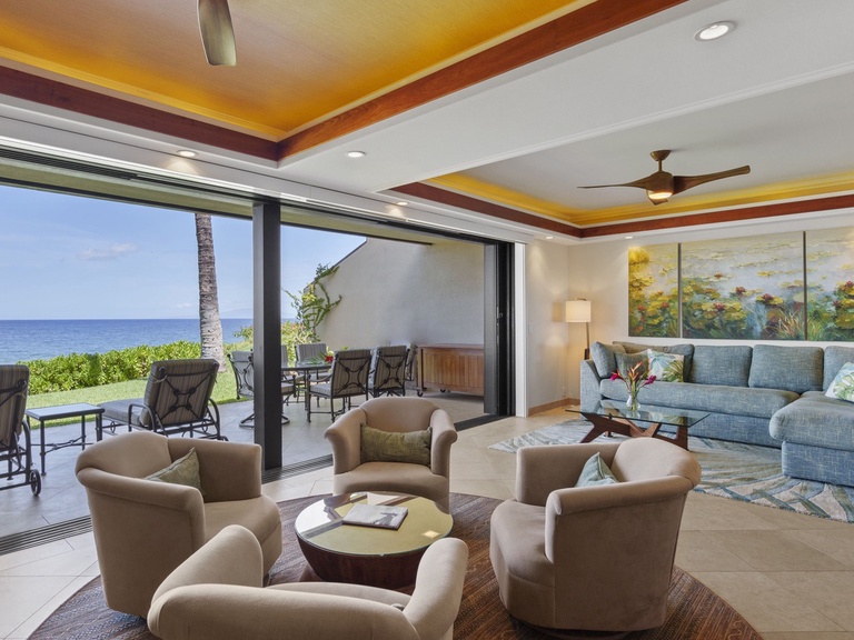 Makena Surf B106 Beachfront Resort 2