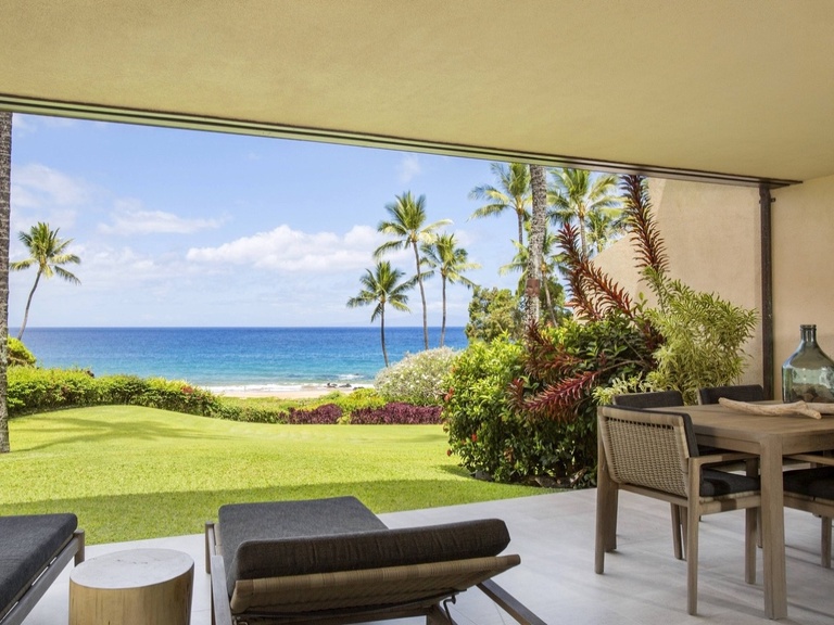 Makena Surf A102 Beachfront Resort