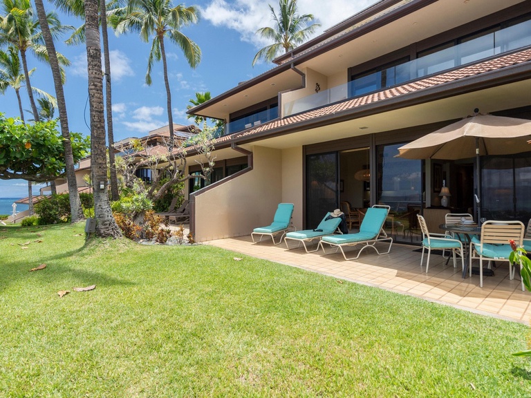Makena Surf G105 Beachfront Resort 3