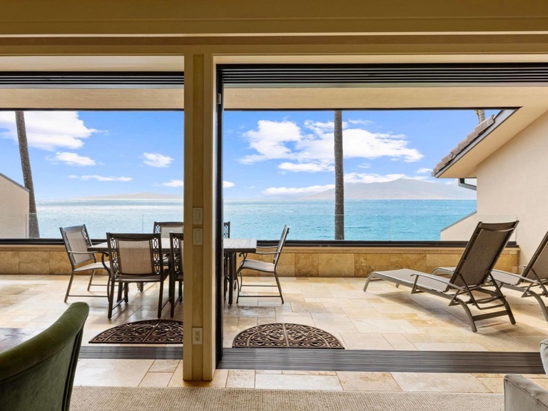 Makena Surf F208 Beachfront Resort