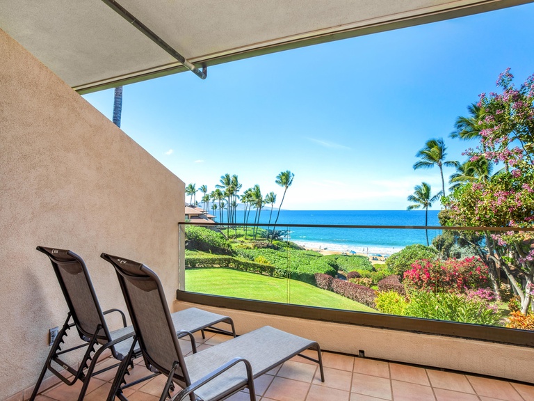 Makena Surf A204 Beachfront Resort 2