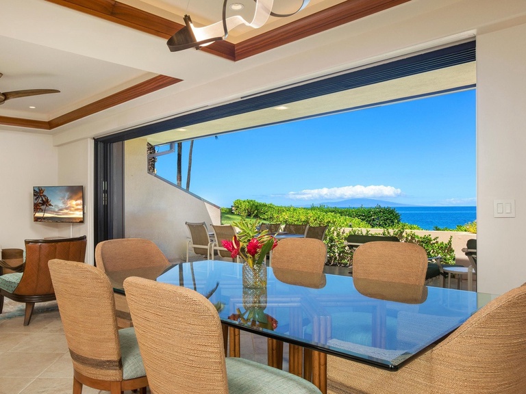 Makena Surf E103 Beachfront Resort 3