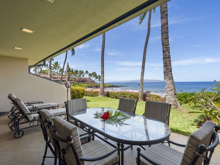 Makena Surf B106 Beachfront Resort