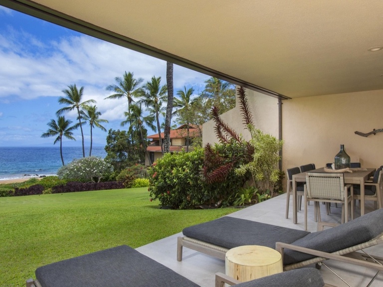 Makena Surf A102 Beachfront Resort 2