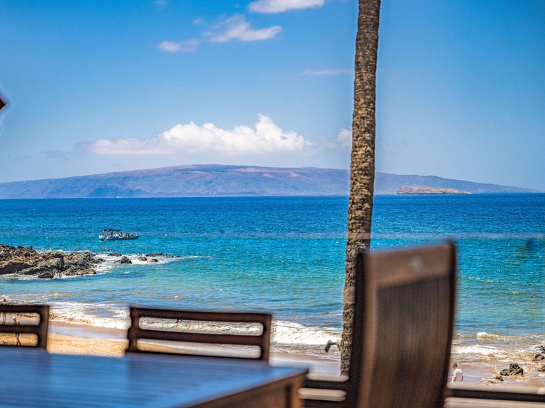Makena Surf B204 Beachfront Resort 2