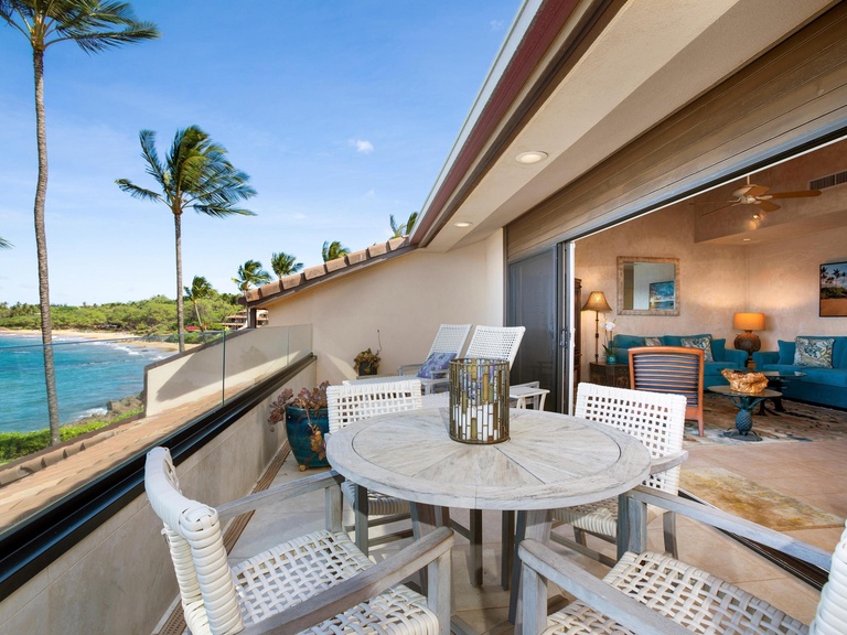 Makena Surf F305 Beachfront Resort 3