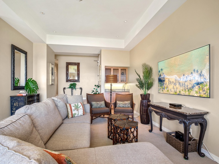 Makena Surf A204 Beachfront Resort 3