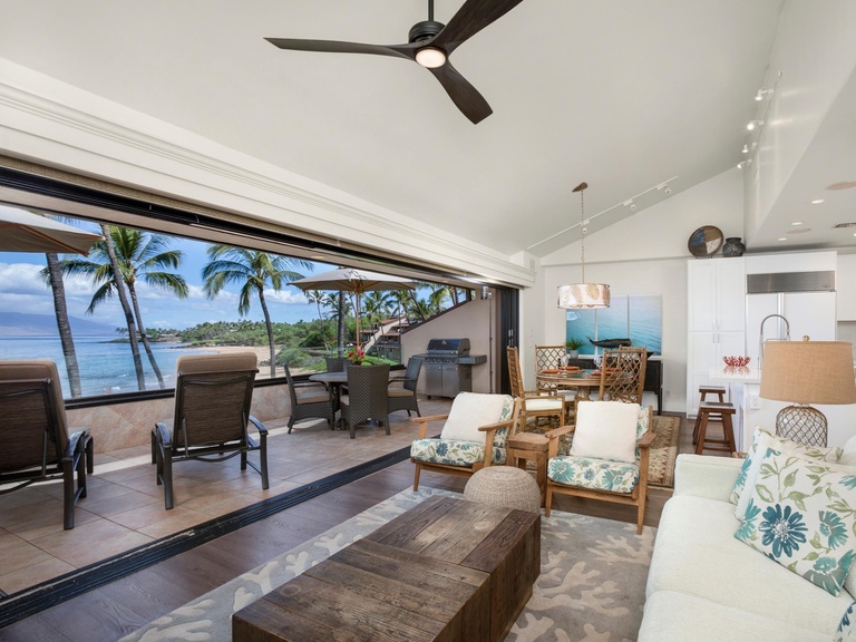 Makena Surf E302 Beachfront Resort 2