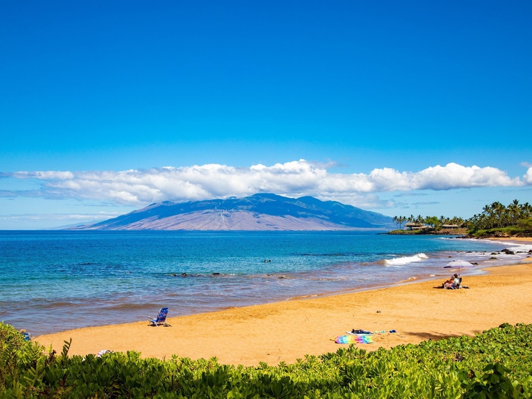 Makena Surf E103 Beachfront Resort 2
