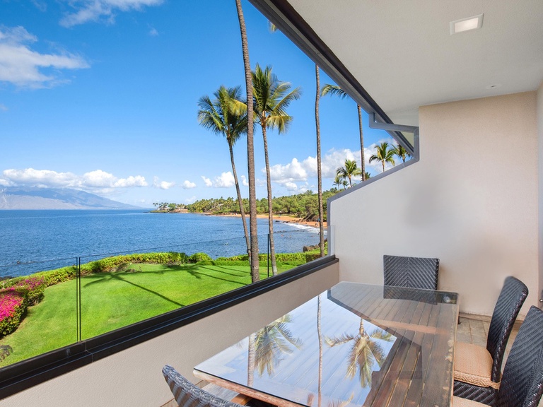 Makena Surf F207 Beachfront Resort