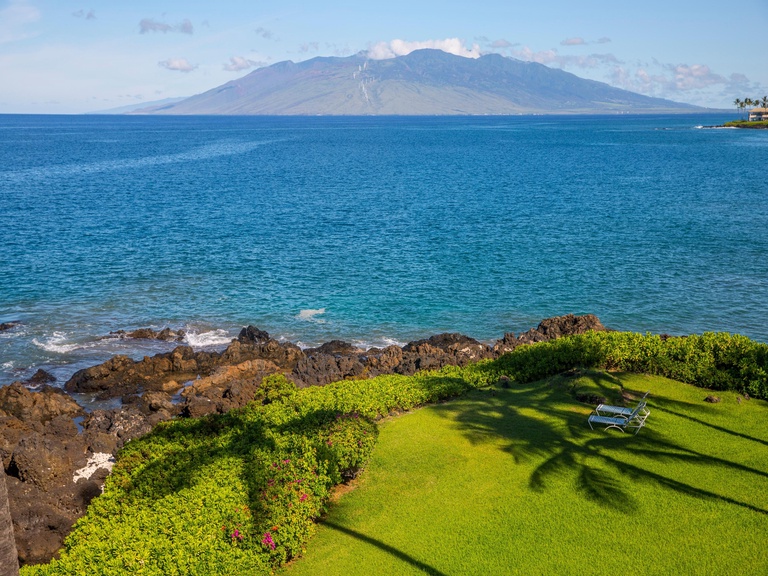 Makena Surf F304 Beachfront Resort 2