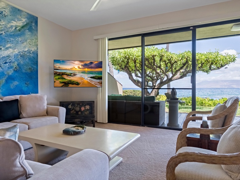 Makena Surf E105 Beachfront Resort 2