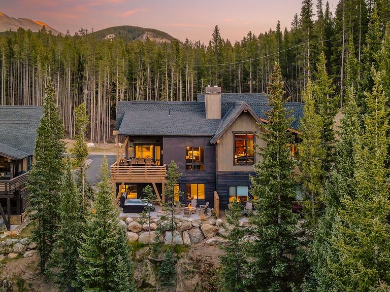 Retiro Del Rio Rental Moving Mountains