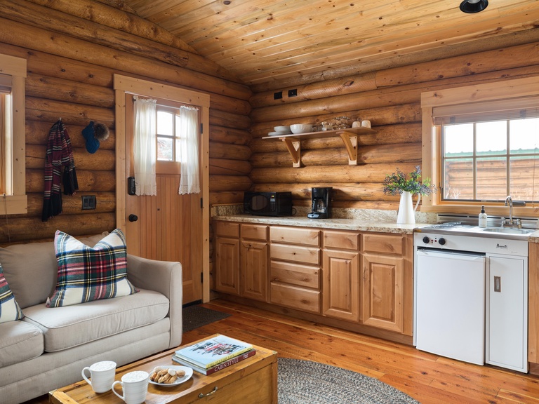Outpost Alpine Cottage Studio