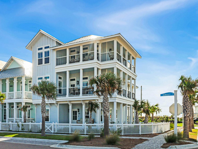 641 Sunset Avenue Photo