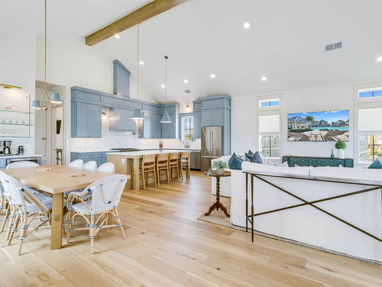 723 Sunset Avenue Photo