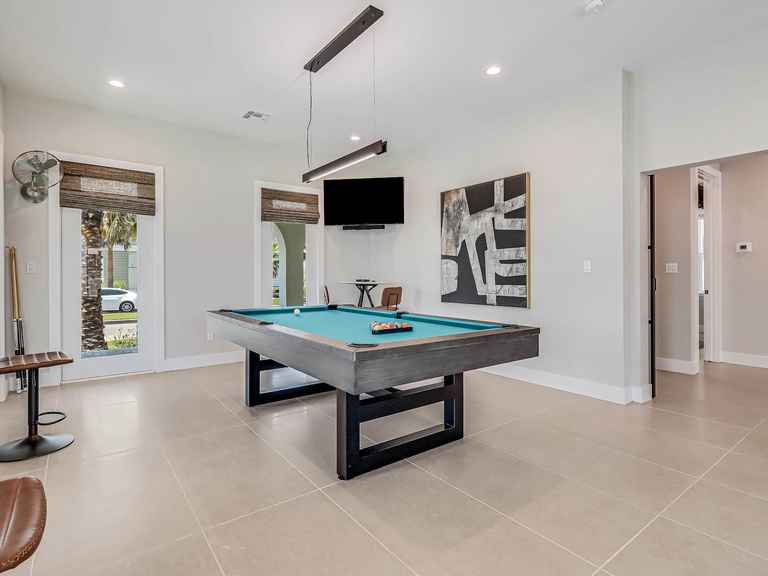 155 Sunset Avenue 3