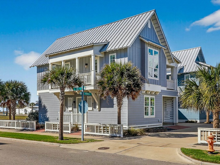 238 Sunset Avenue Photo