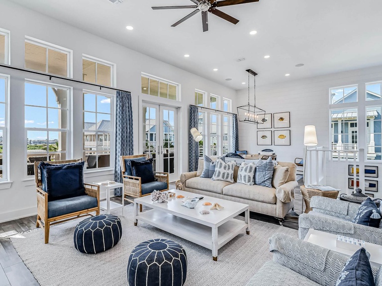 153 Sunset Avenue Photo