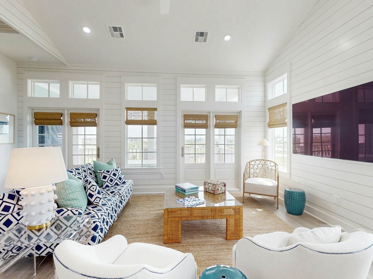 300 Mermaid Tail Lane 2