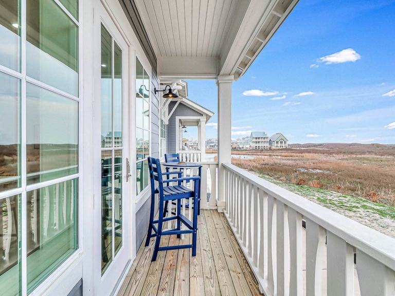 284 Sunrise Avenue 3