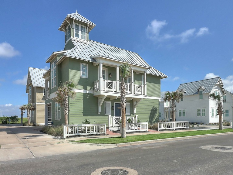 226 Sunset Avenue Photo