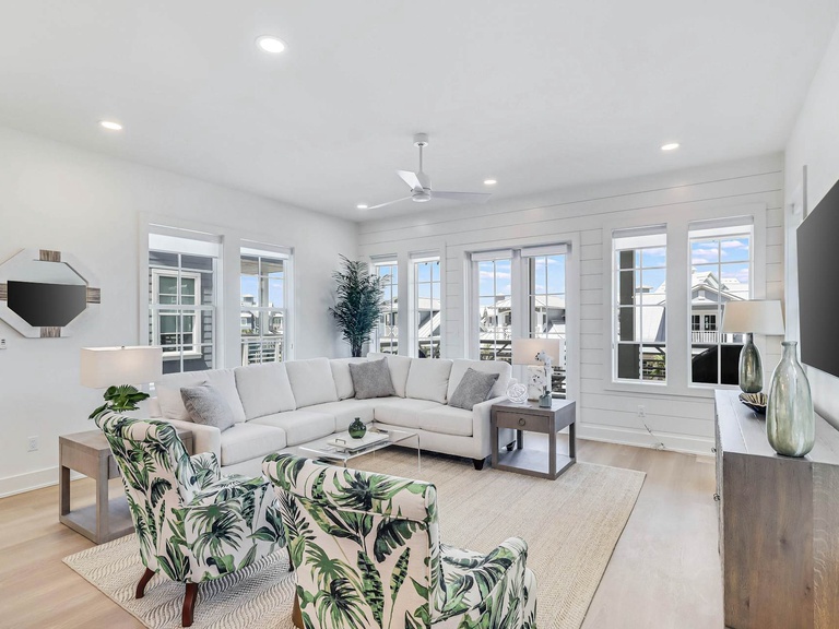 226 Sunrise Avenue 2
