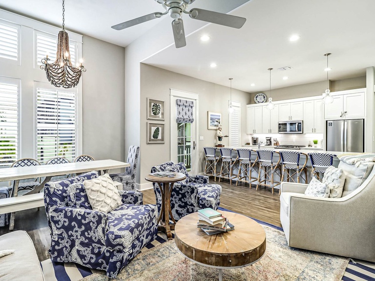 177 Sunset Avenue Photo