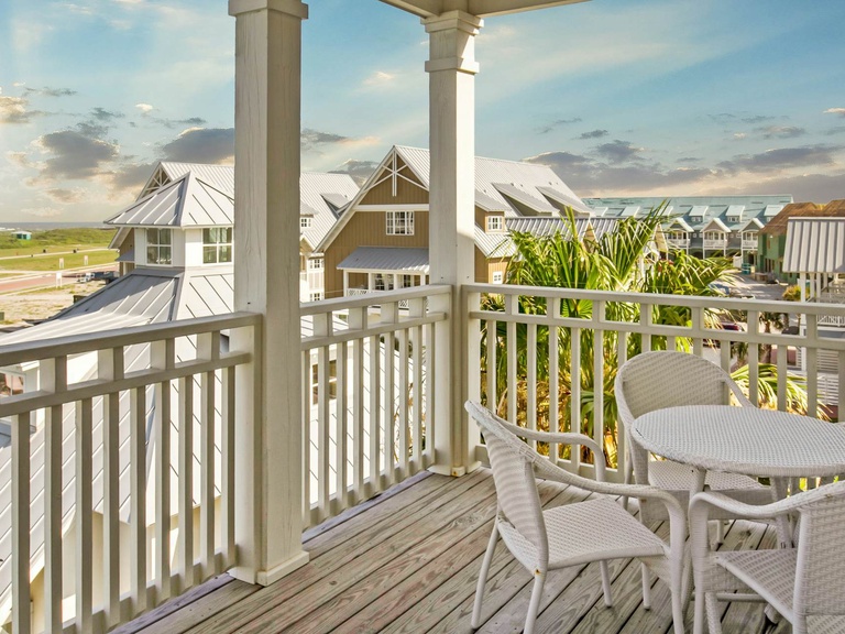 163 Sunset Avenue 3