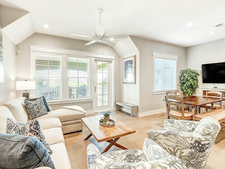 162 Sunset Avenue 3