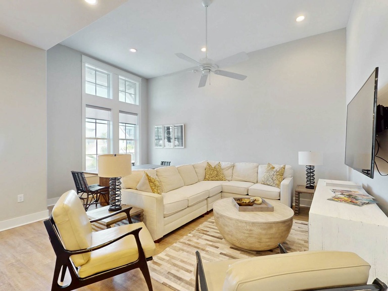 189 Sunset Avenue Photo