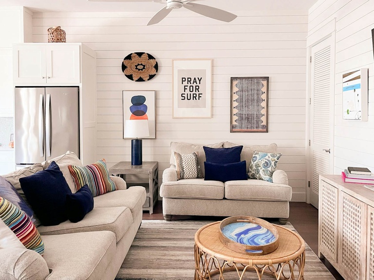 171 Sunset Avenue Photo
