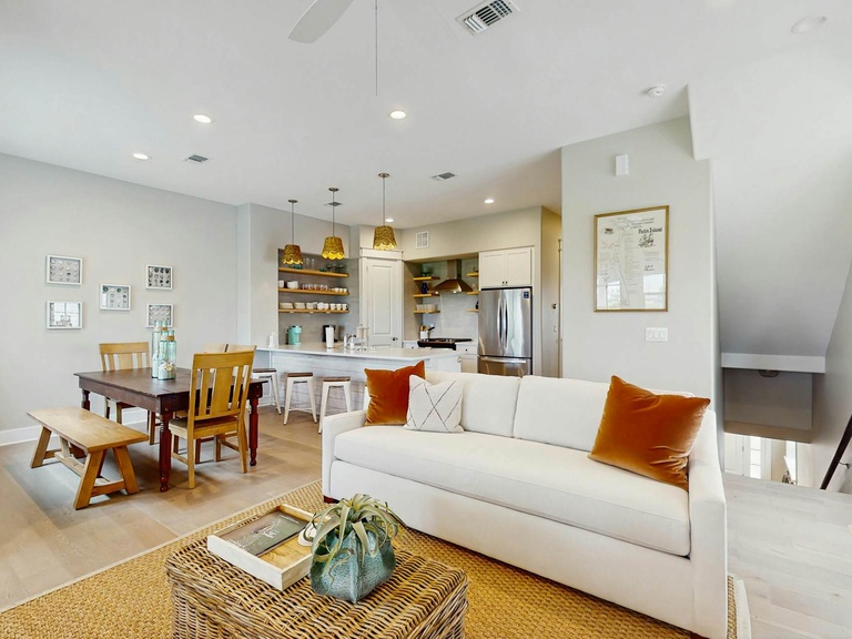 164 Sunset Avenue Photo