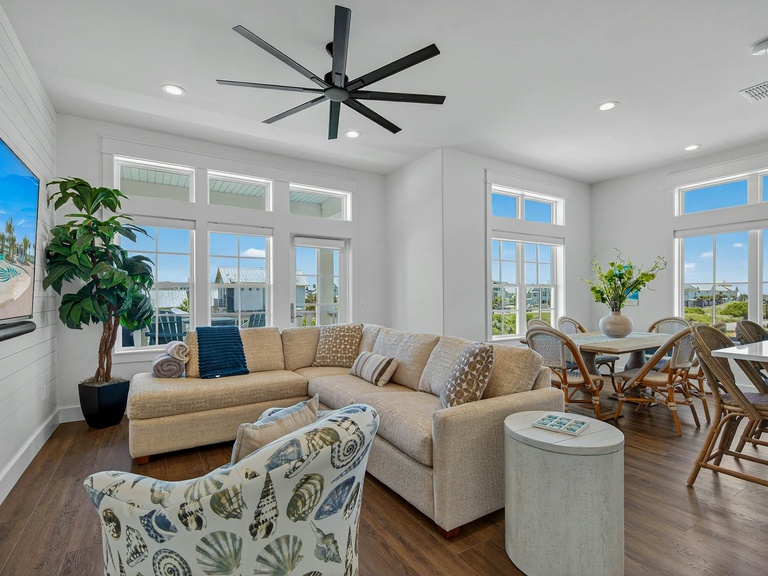 606 Sunset Avenue Photo