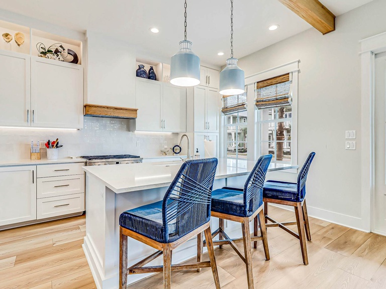 225 Sunrise Avenue 2