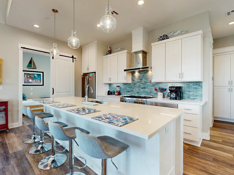 100 Redbay Lane Photo